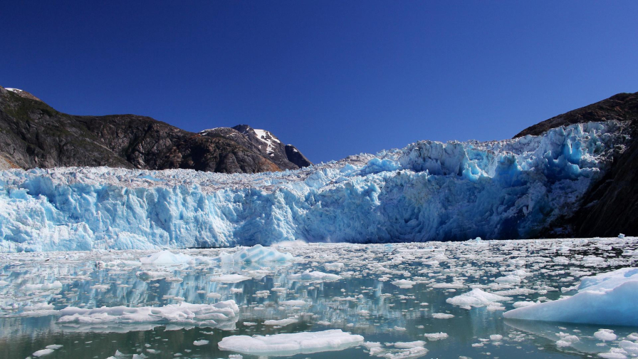 Alaska Bay Glacier Ice during Daytime