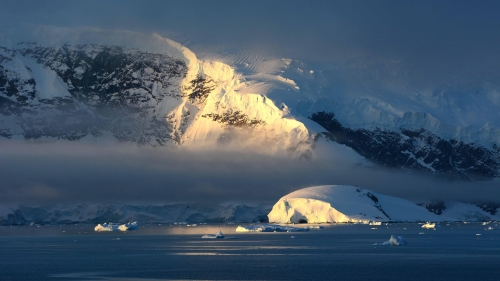 Antarctica Wonderful White Valley Snow and Ice