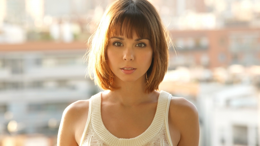 Ariel Rebel Pretty Teen Orange Girl with Cute Face