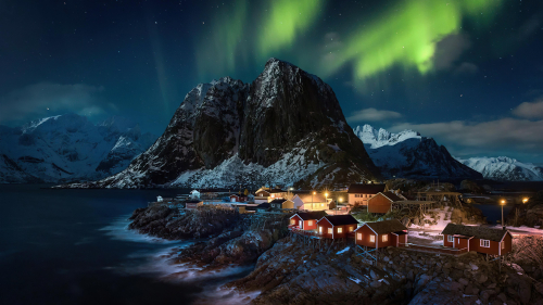 Aurora and Northern Lights in Lofoten