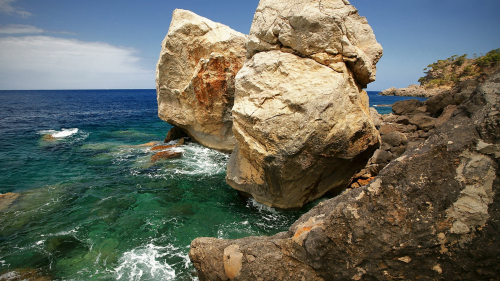 Beautiful Big Rocks and Sea Waves