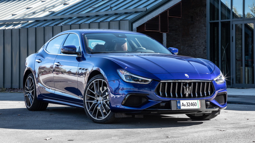 Beautiful Blue Maserati Ghibli Hybrid Gransport