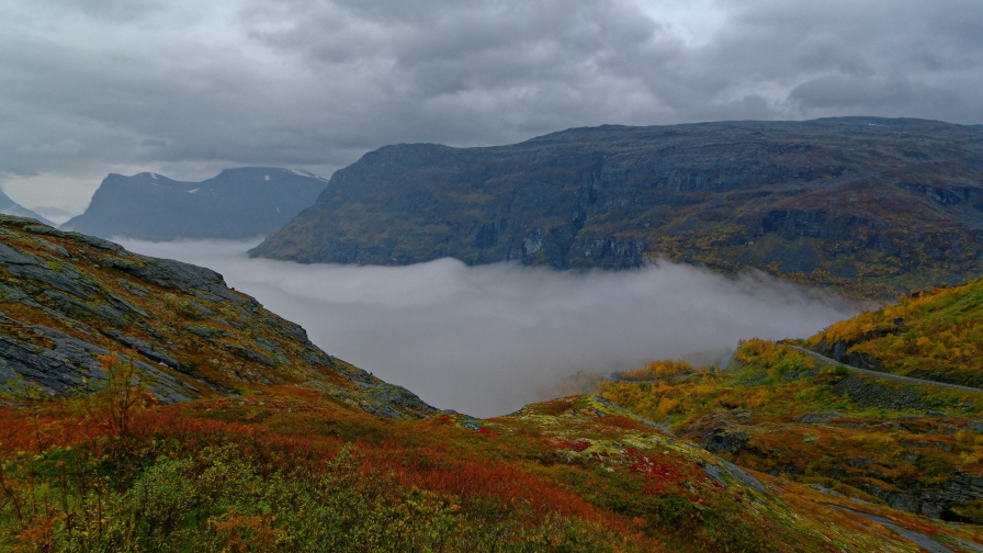 Beautiful Rocks Valley and Lake