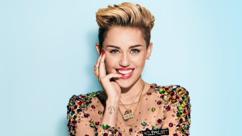 Miley Cyrus Pretty Young Smiling Girl
