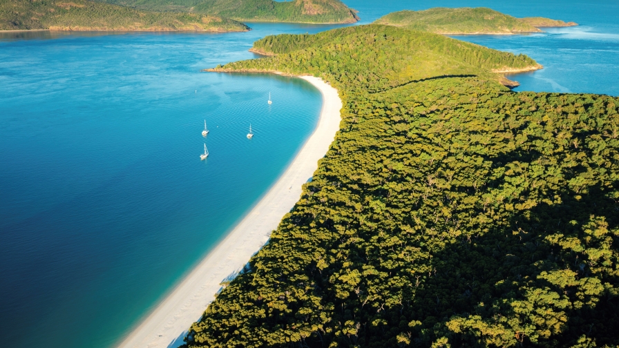 Whitsunday Islands Tourist Place in Queensland Australia